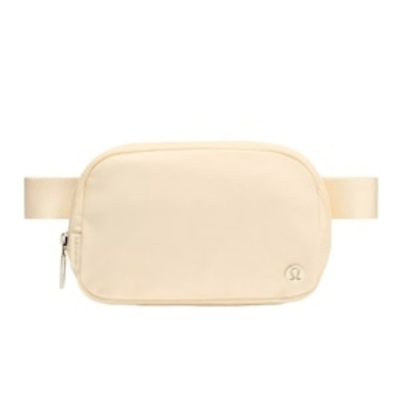 Lululemon Buttercream Everywhere Belt Bag crossbody bag - Picture 1 of 4